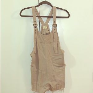 Beige overall shorts